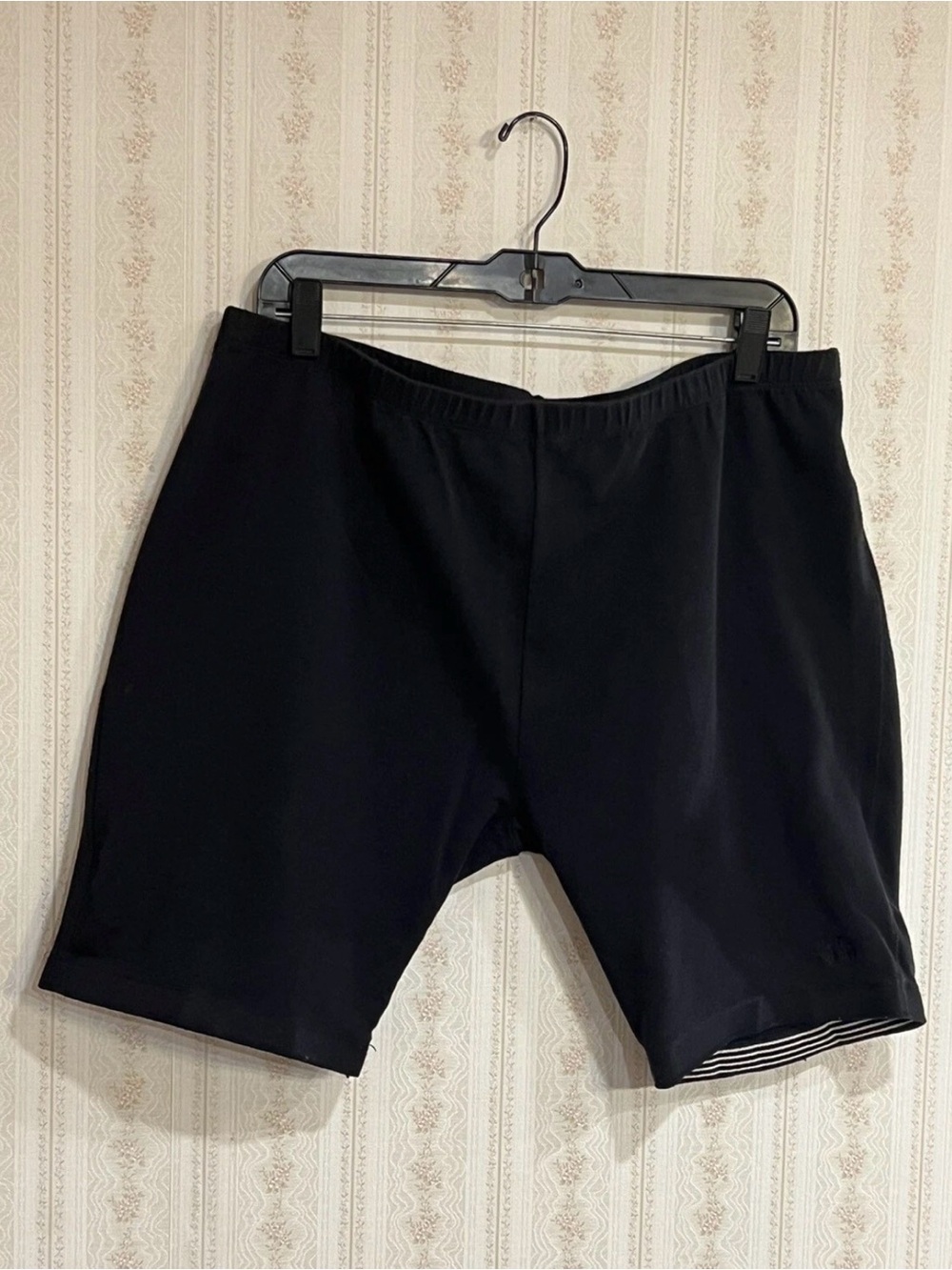 Men's Black Athletic Shorts - Comfortable Everyday Performance